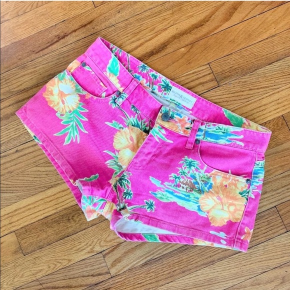 RALPH LAUREN | Bright Floral Shorts - Picture 2 of 6